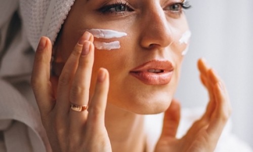 Защо кожата ми е толкова мазна?